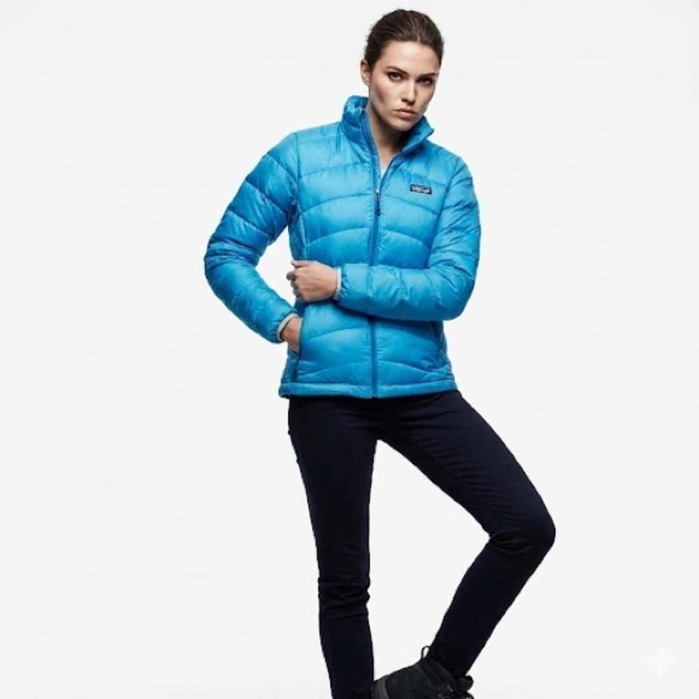 Patagonia Women's Sky Blue Puffer Jacket